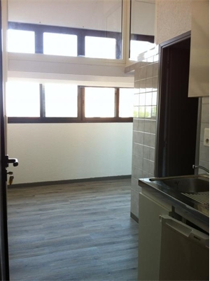 studio à la location -   63300  THIERS, surface 15 m2 location studio - UBI475906796